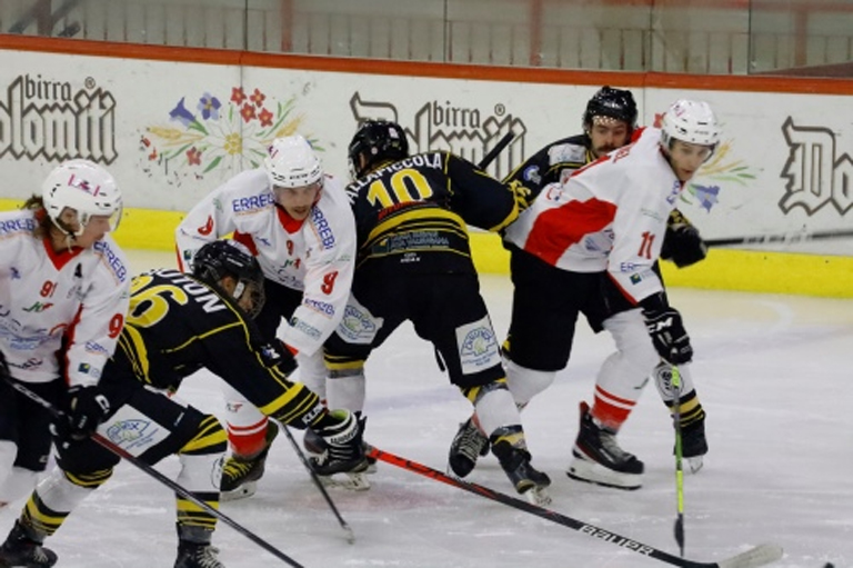 Hockey, according to Felter, begins the semi-final matches on friendly ice